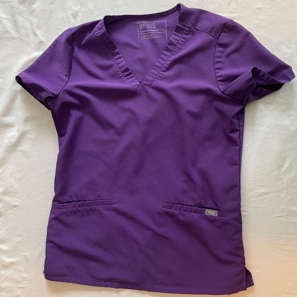 FIGS Women's Casma 3 pocket size XS in ultra violet. Rare color